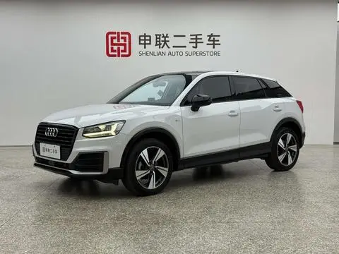 Audi Q2L 2020