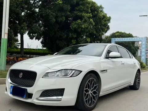 Jaguar XFL 2020