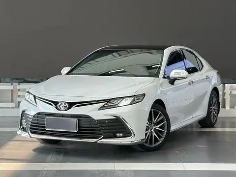 Toyota Camry 2021