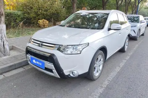 Mitsubishi Outlander 2014