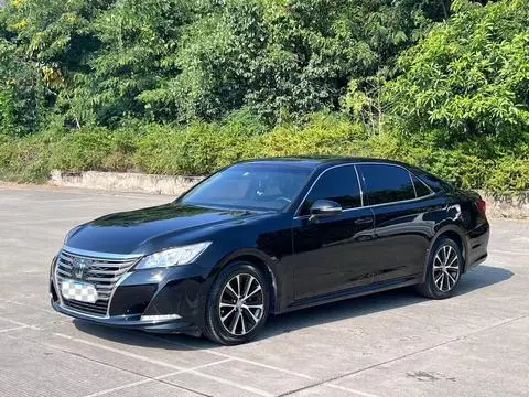 Toyota Crown 2018
