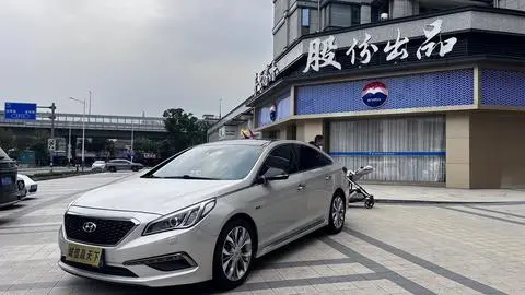 Hyundai 索纳塔九 2015