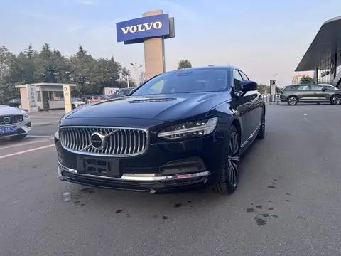 Volvo S90 2025