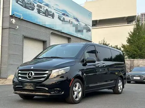 Mercedes-Benz 威霆 2016