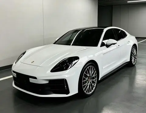 Porsche Panamera 2024