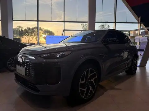 Audi Q6L e-tron 2026