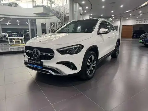 Mercedes-Benz GLA 2023