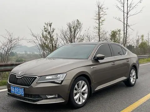 Skoda Superb 2016