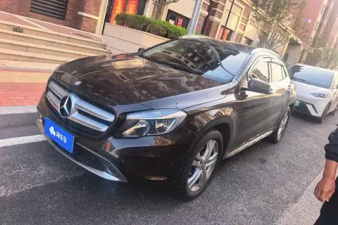 Mercedes-Benz GLA 2016