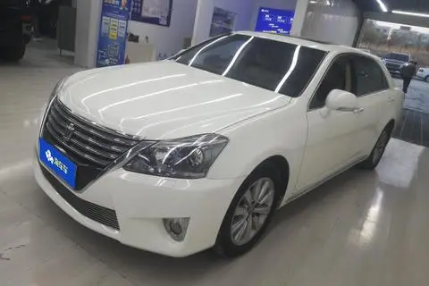 Toyota Crown 2012