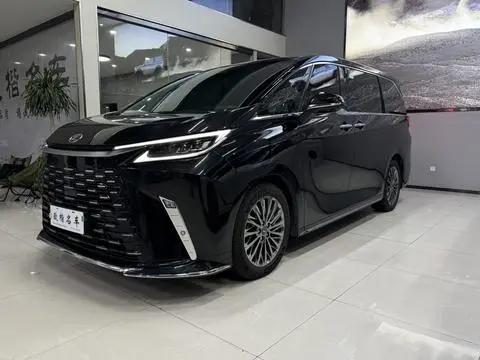 Lexus LM 2026