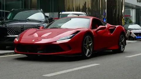 Ferrari F8 2019