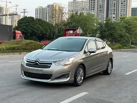 Citroën C4L 2013