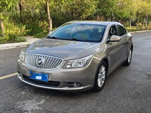 Buick LaCrosse 2011