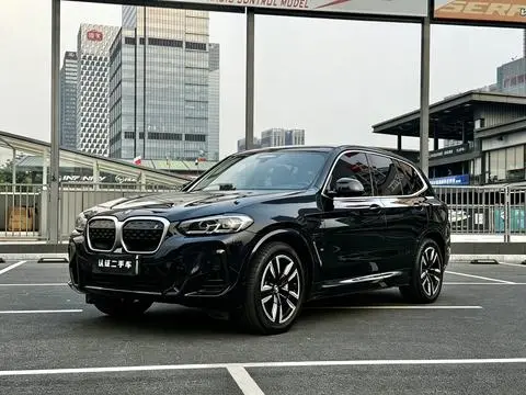 BMW iX3 2023