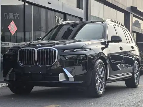 BMW X7 2025