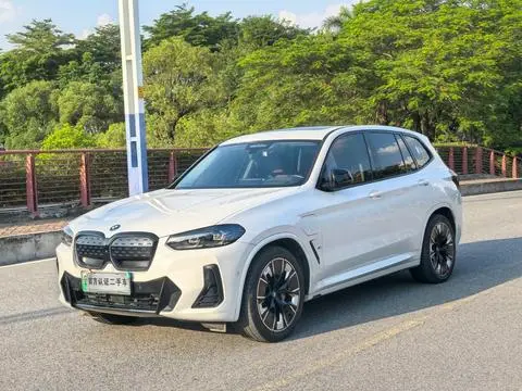 BMW iX3 2022