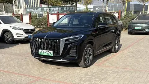 Hongqi HS3 2025