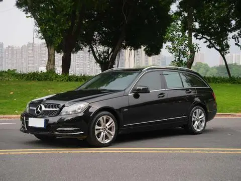 Mercedes-Benz C-Class 2011