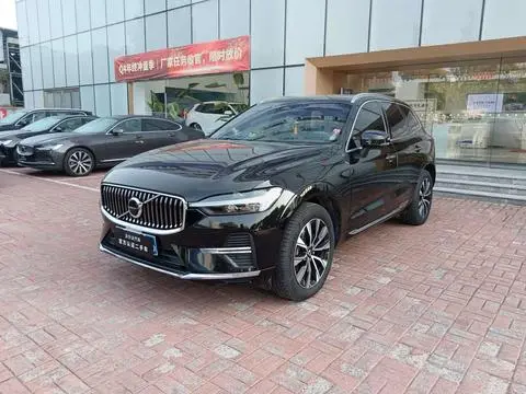 Volvo XC60 2025
