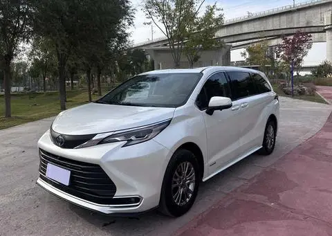 Toyota SIENNA 2023