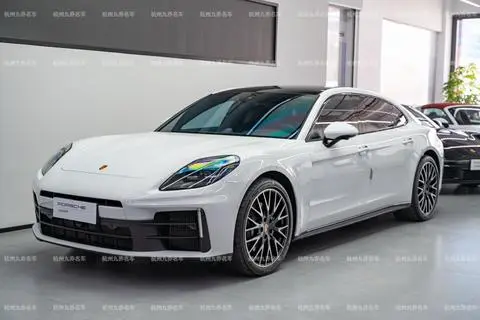 Porsche Panamera 2024