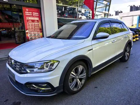 Volkswagen C-TREK 2020
