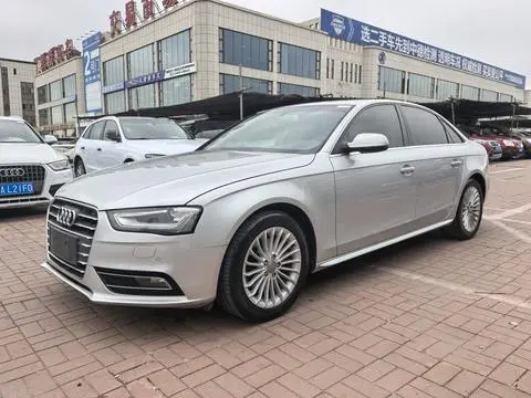 Audi A4L 2015