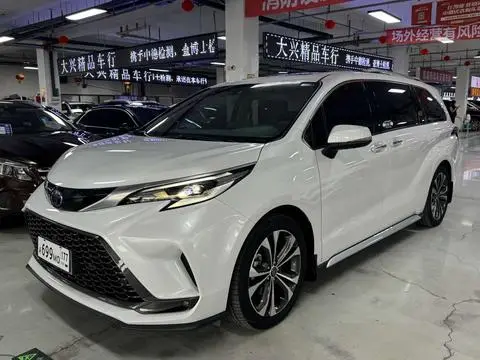 Toyota Granvia 2023