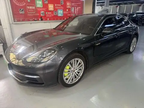 Porsche Panamera 2018