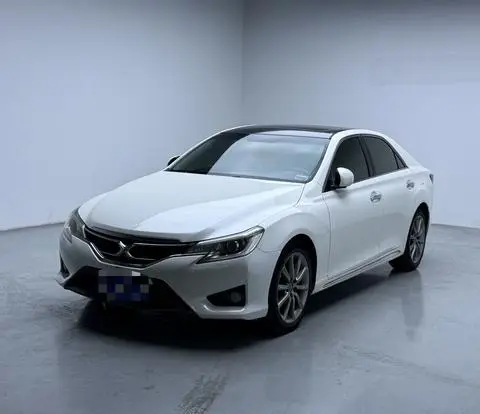 Toyota Reiz 2013