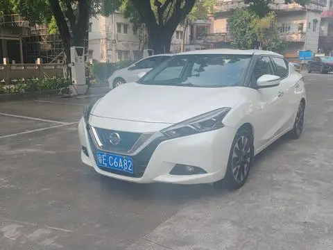 Nissan Bluebird 2019