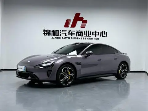 Xiaomi SU7 2024