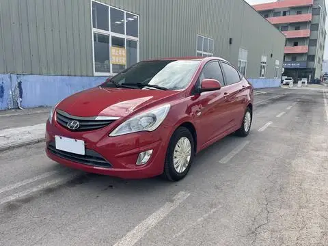 Hyundai 瑞纳 2010