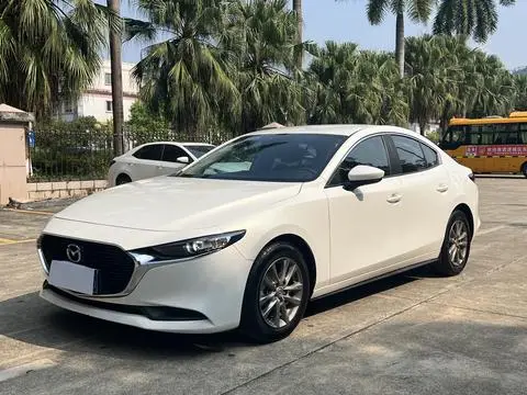 Mazda 3 Axela 2022