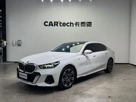BMW 5 Series 2025