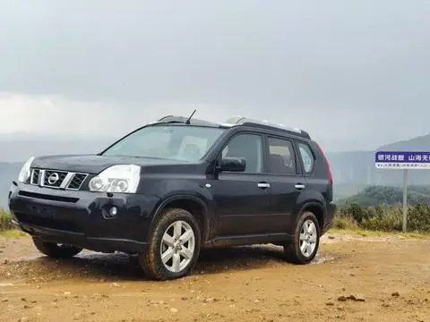 Nissan 奇骏 2010