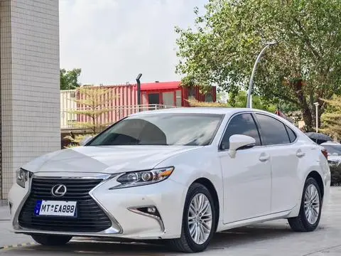Lexus ES 2015