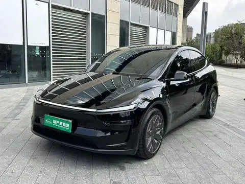 Tesla Model Y L 2026
