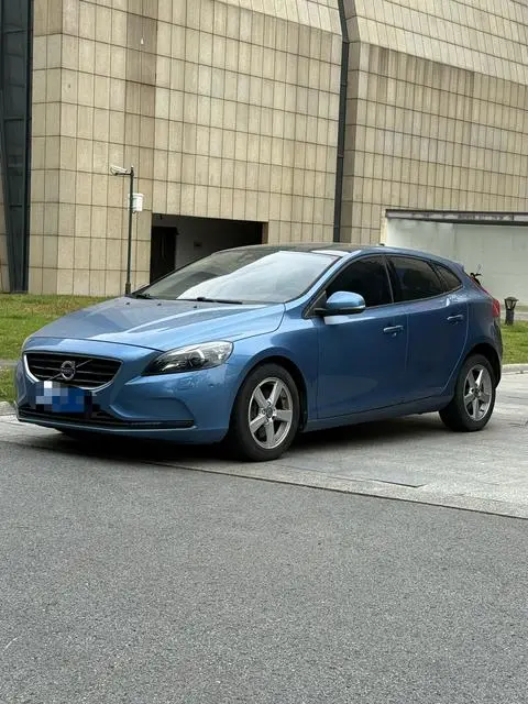 Volvo V40 2016