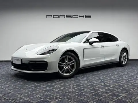 Porsche Panamera 2023