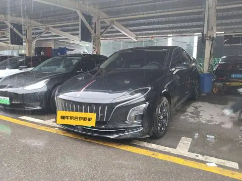Hongqi E-QM5 2023