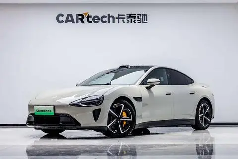 Xiaomi SU7 2024