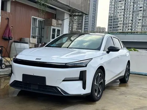 Geely Galaxy L6 2023