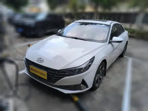 Hyundai Elantra 2022