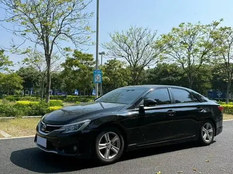 Toyota Reiz 2013