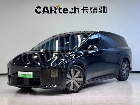 Li i8 2025