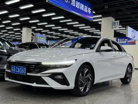 Hyundai Elantra 2023