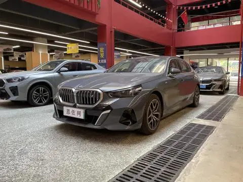 BMW i5 2024