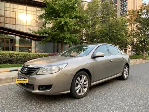 Renault Latitude 2011